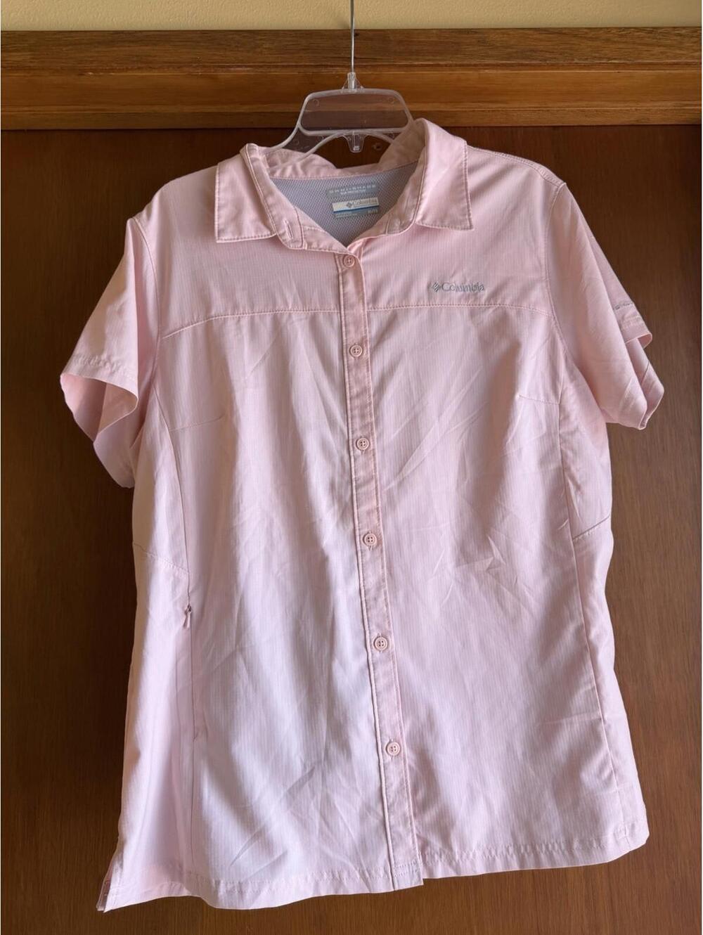 Columbia Women's short-sleeve button-down outdoor shirt, size XL